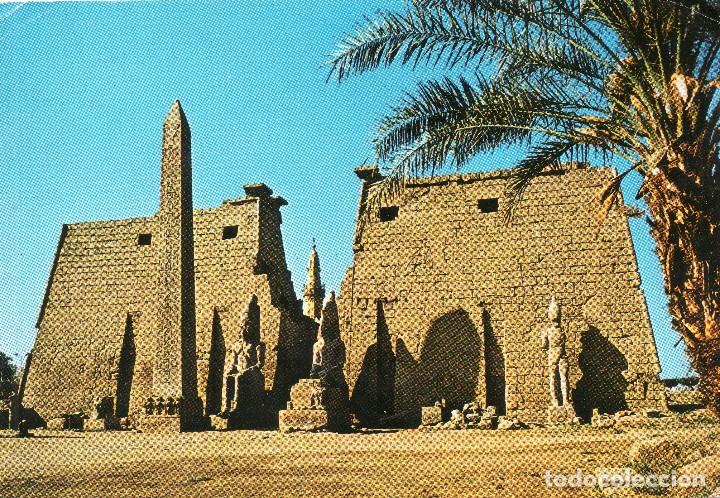 Cartes Postales: EGIPTO  TEMPLO DE LUXOR GREAT PYLON  Y OBELISCO