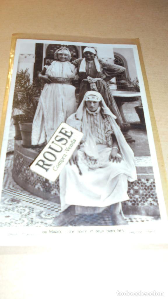 Cartes Postales: MAROC .- UNE NOIRE ET DEUX BLANCHES , PHOTO FLANDRIN - 14X9 CM.