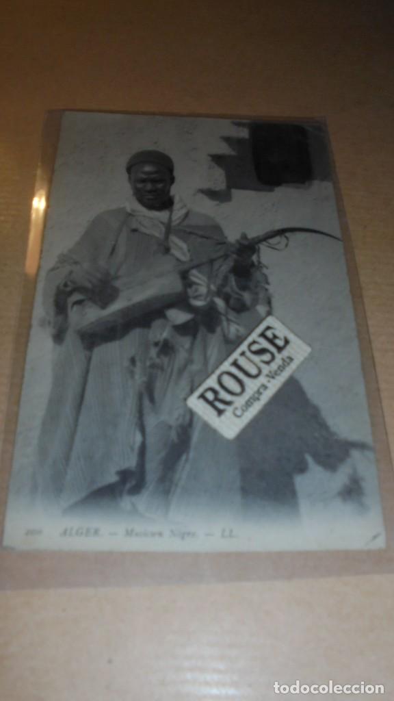 Cartes Postales: 200 - ALGUER - MUSICIEN NEGRE - LL - 14X9 CM.