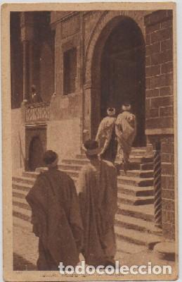 Postais: POSTAL DE MARRUECOS. ARABES ENTRANT DANS LA MOSQU&Eacute;E   P-AFyMA-688,2