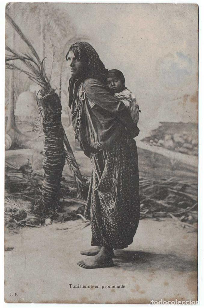 Postais: Postal Tunez. Tunisienne en promenade. Escrita 1929