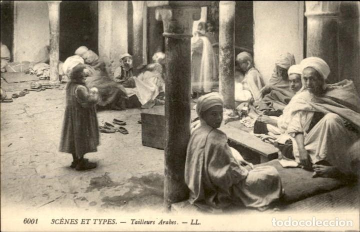 Postales: Original - Scenes et types 6001 &ndash; Tailleurs arabes &ndash; Magred &ndash; 14 x 9 cms &ndash; CPA