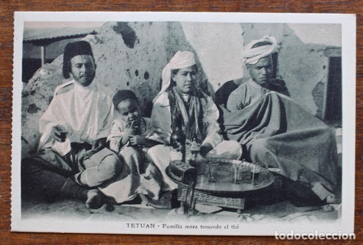 Cartes Postales: TETUAN - FAMILIA MORA TOMANDO TH&Eacute; - SIN CIRCULAR
