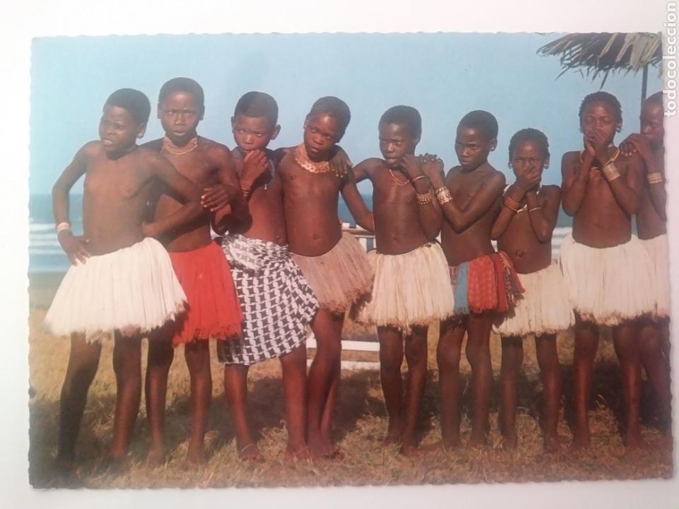 Cartes Postales: Kenia:giriama dancers.circulada.1972