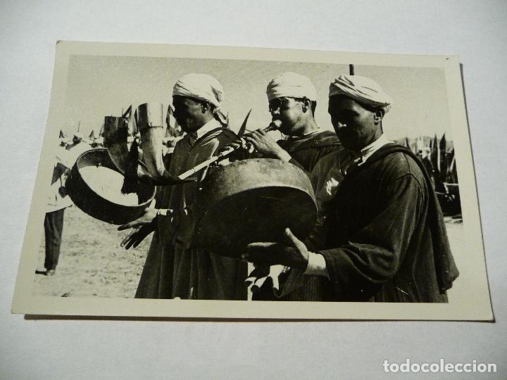 Postales: MUSICOS - Foto 1