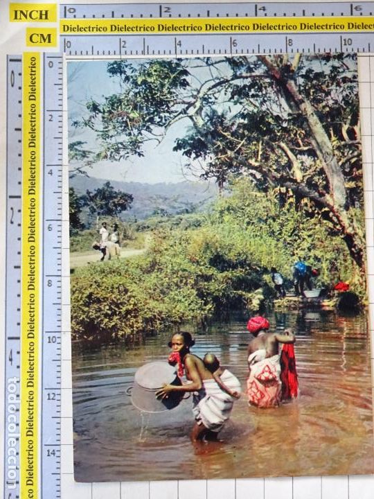 Cartes Postales: POSTAL DE &Aacute;FRICA SUBSAHARIANA. ESCENA VIVA TIPISMO FOLKLORE. MUJERES LAVANDERAS RIO. 2589