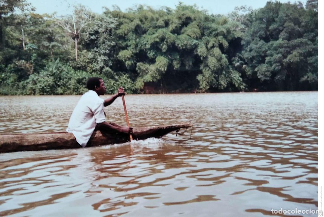 Postcards: Foto n&ordm; 209. Ayuda humanitaria a Acra (Ghana). Foto en Color.