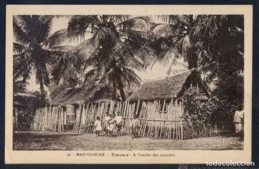 Postais: Madagascar. Toamasina. *Tamatave. A l&acute;ombre des cocotiers* Nueva.