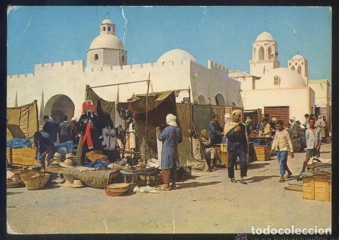 Postales: Argelia. El Oued. *Ville aux mille coupoles* Ed. S.N.E.D. n&ordm; 2707. Circulada 1975.