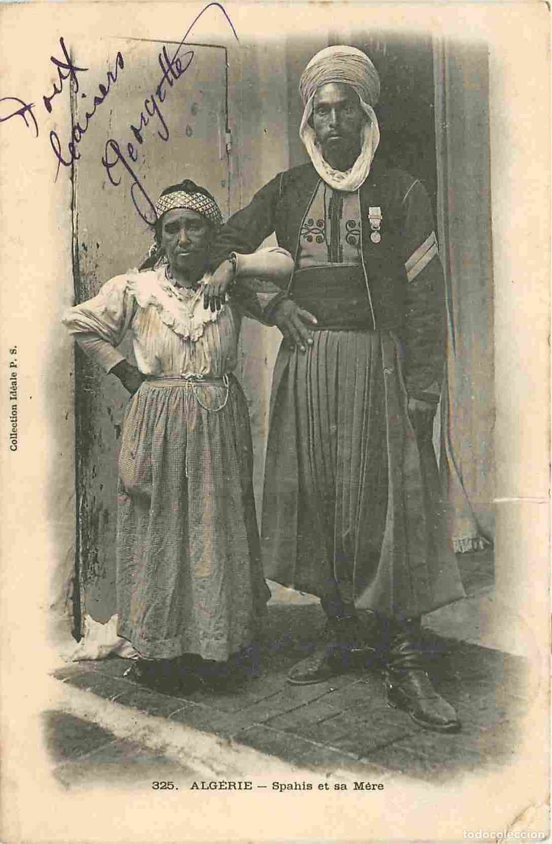 Postales: Carte Postale Ancienne - Alg&eacute;rie - M&eacute;d&eacute;a - M&eacute;d&eacute;a - Spahis et sa M&egrave;re - Anim&eacute;e - Folklore Sc&egrave;nes et T