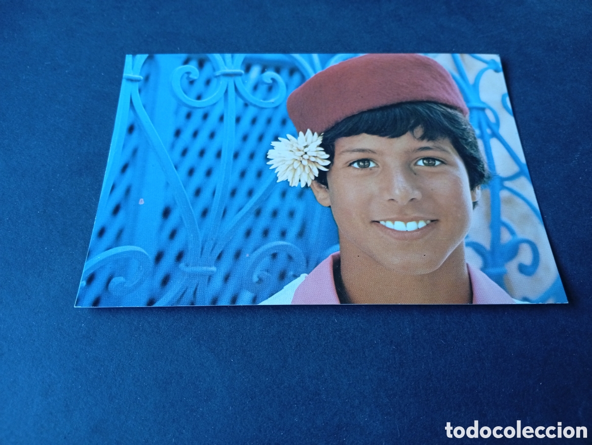 Postales: Postal T&uacute;nez joven.....
