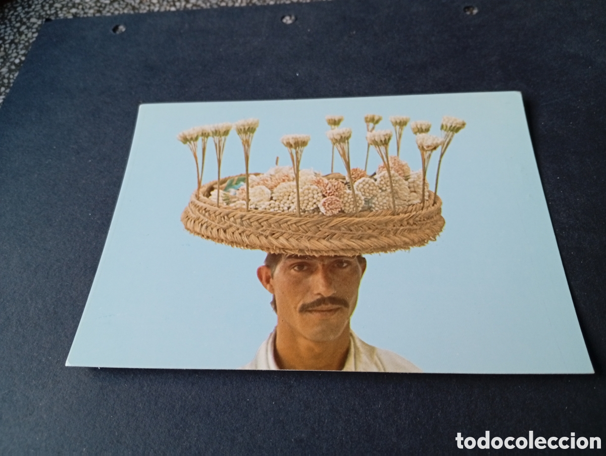 Postcards: Postal T&uacute;nez hombre con flores jazm&iacute;n