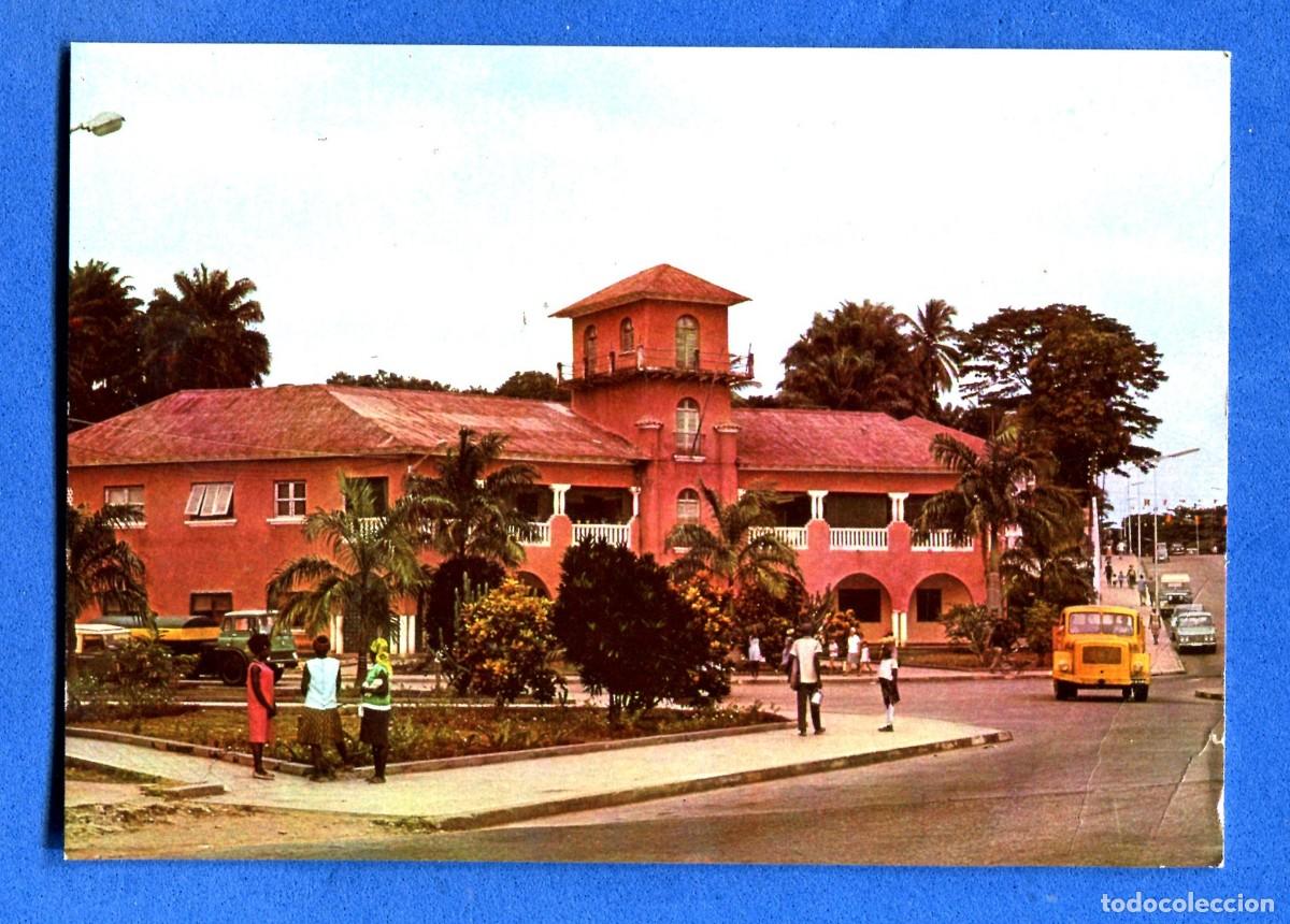 Postales: POSTAL SIN CIRCULAR GUINEA ECUATORIAL 8 EDIFICIO DE CORREOS EDITA RAKER