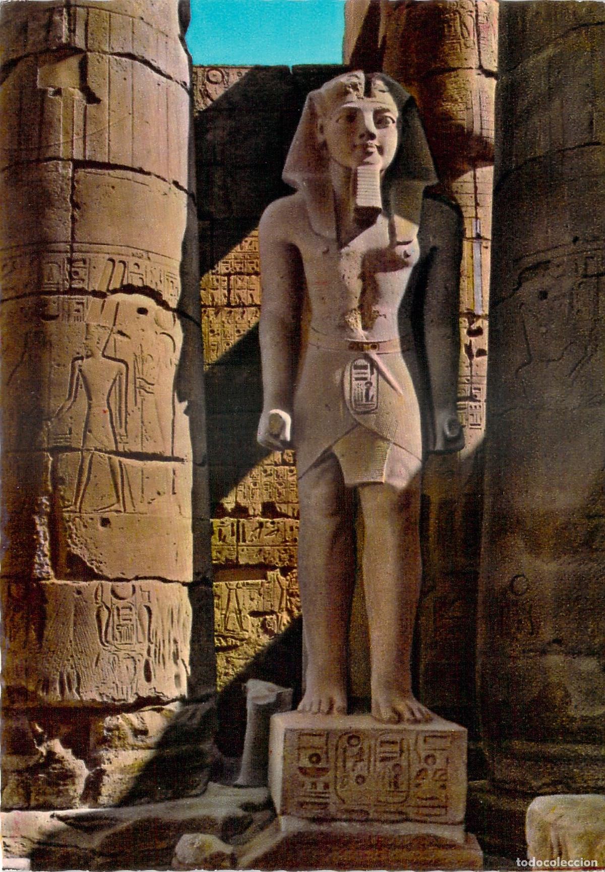 Postales: Postal de Luxor Estatua de Rams&eacute;s II en el Templo de Egipto