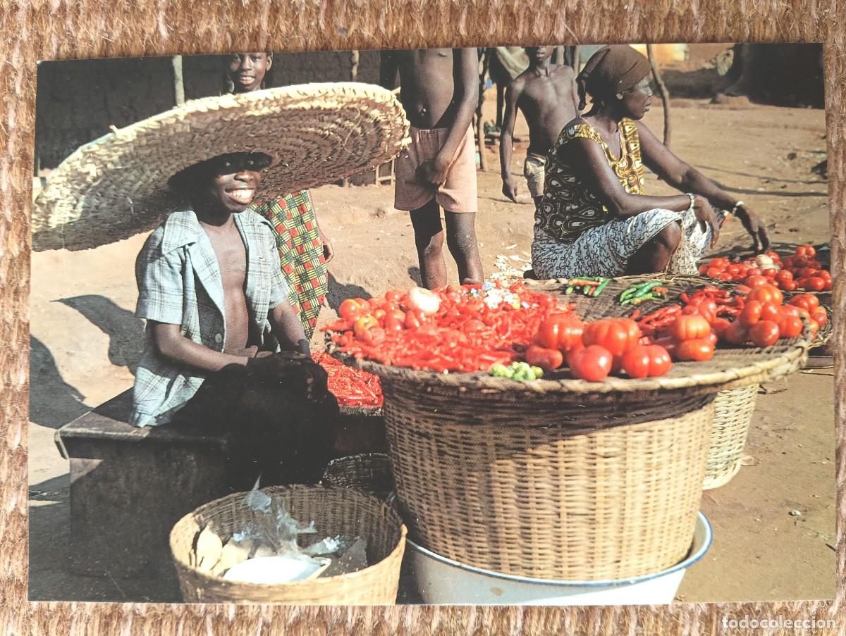 Postales: TOGO - MERCADO DE VOGAN - MISIONEROS COMBONIANOS