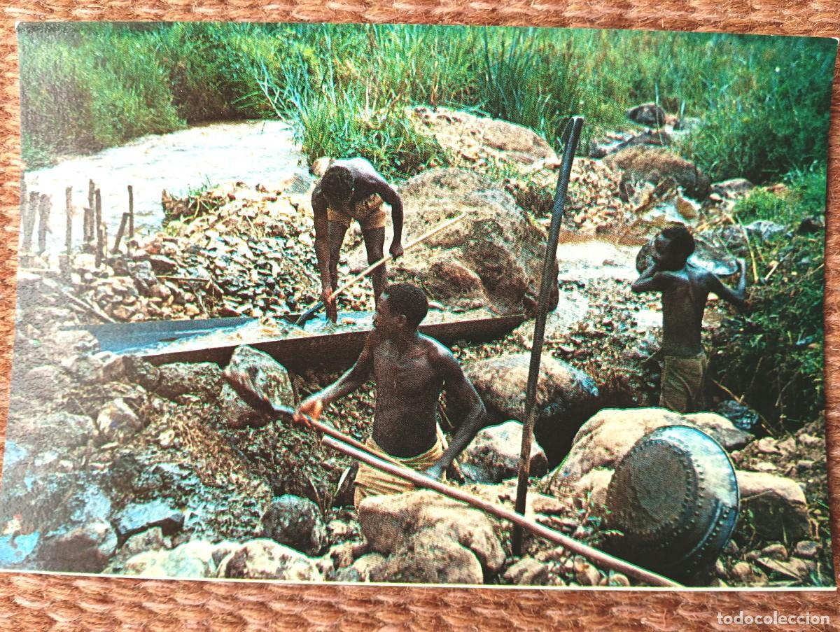 Postales: BUSCADORES DE ORO - BURUNDI