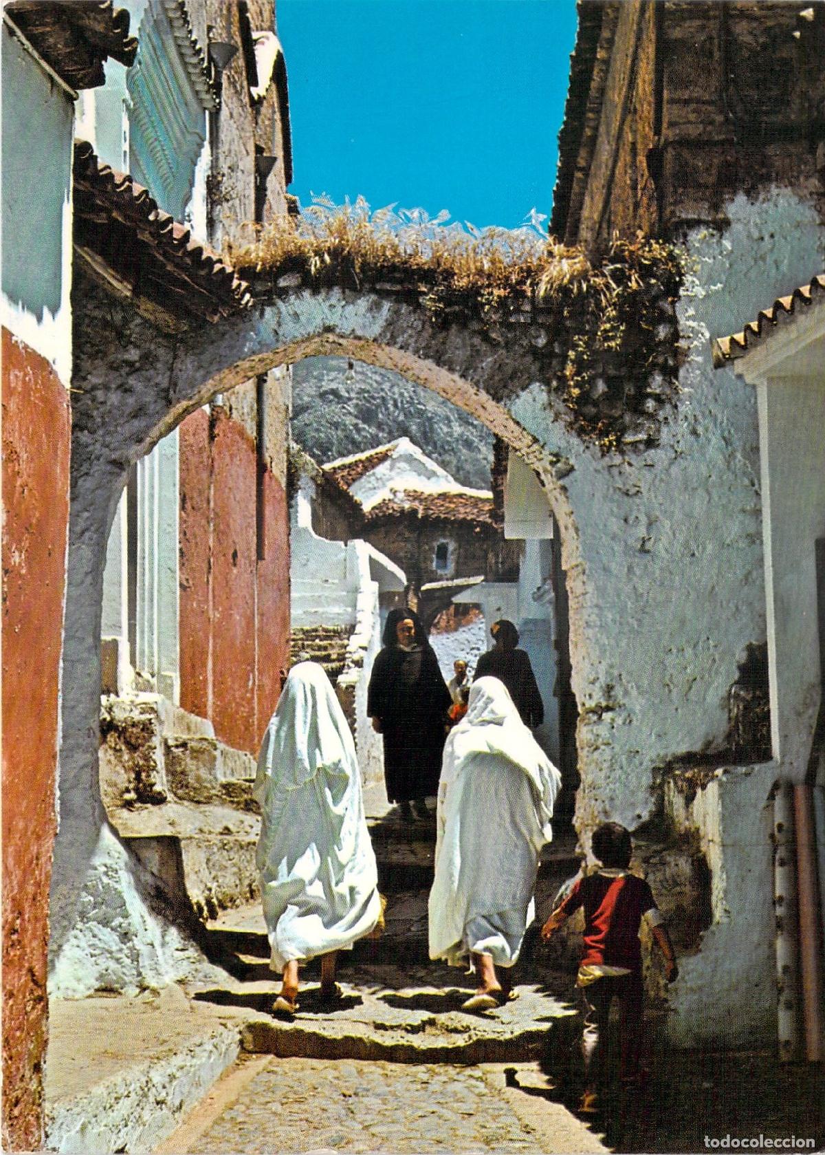 Postales: Postal de calle tradicional en Chefchaouen, Marruecos