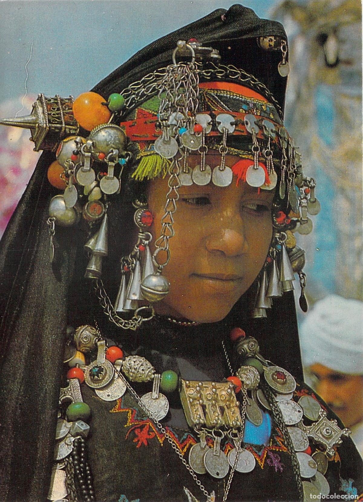 Postales: Postal de una joven tradicional del sur de Marruecos