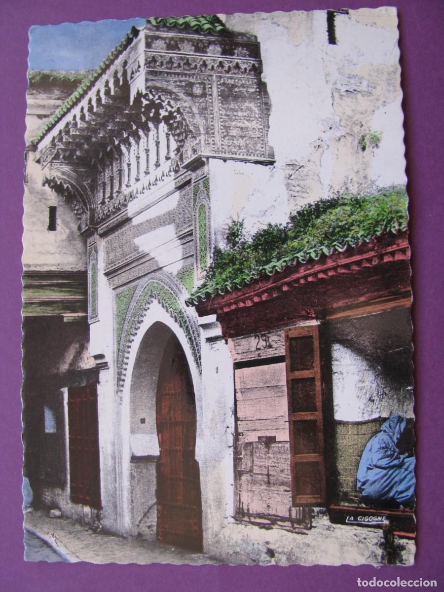 Postales: POSTAL DE MARRUECOS. MEKNES. UNE DES TREIZE PORTES DE LA GRANDE MOSQUE. ESCRITA 1968
