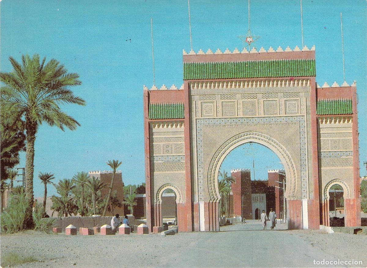 Postales: Postal de la Puerta de Entrada en Rissani, Marruecos
