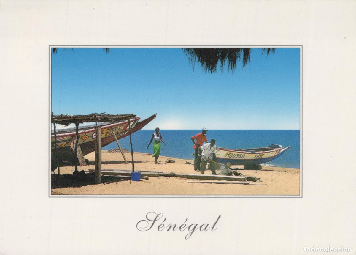 Postales: Senegal Dakar S&eacute;n&eacute;gal Pirogues P&ecirc;cheurs sur Plage C&ocirc;ti&egrave;re Oc&eacute;an *YAB029