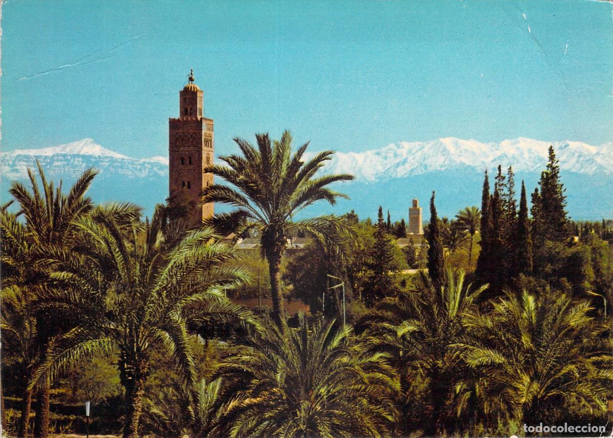Postales: Postal de la Mezquita Koutoubia con las monta&ntilde;as del Atlas en Marrakech