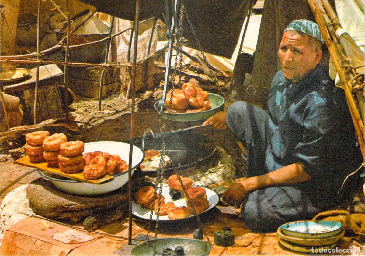Postales: Postal de vendedor de bu&ntilde;uelos en las calles de Marrakech