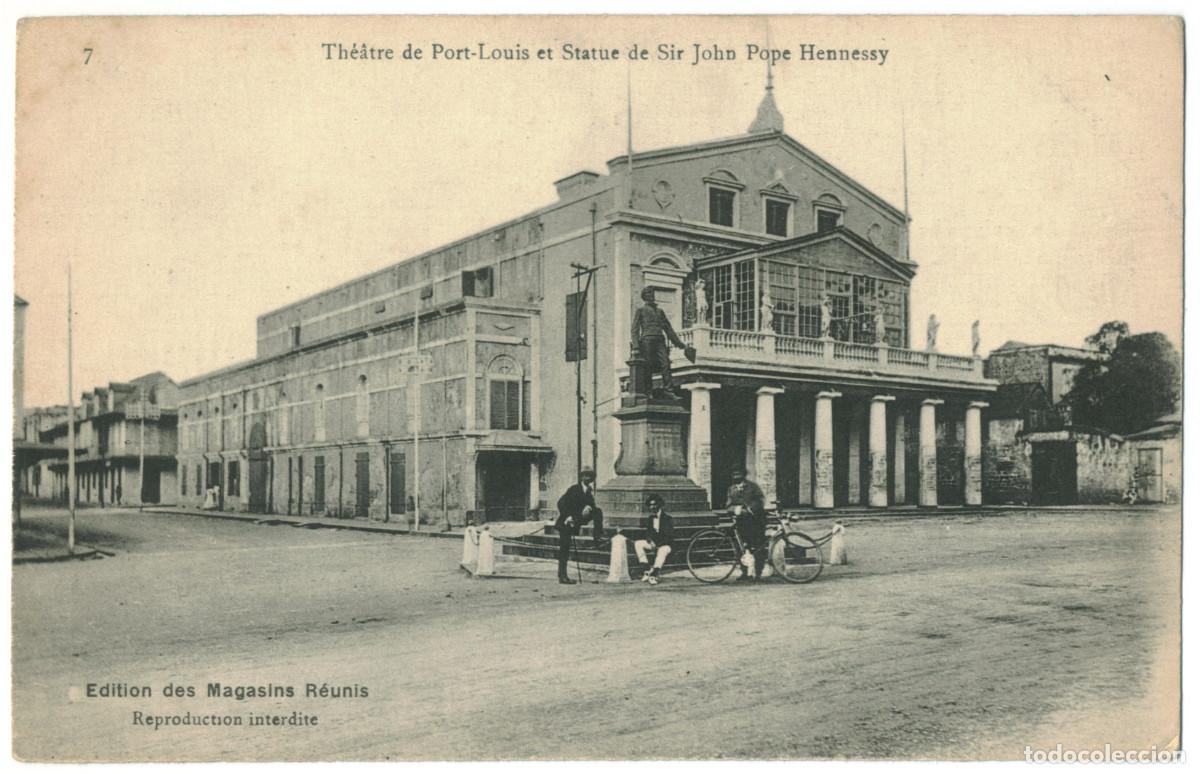Postales: PORT LOUIS_ Th&eacute;&acirc;tre & Statue de Sir John Pope Hennessy_Magasins R&eacute;unis / Teatros &Aacute;frica
