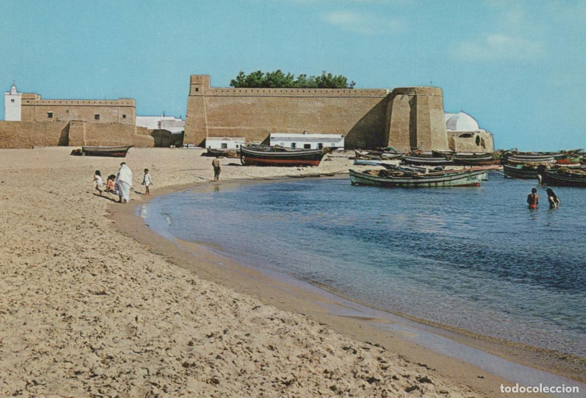 Postales: Tunisia Hammamet Beach Fishing Boats Fortification People Unposted *YAM897