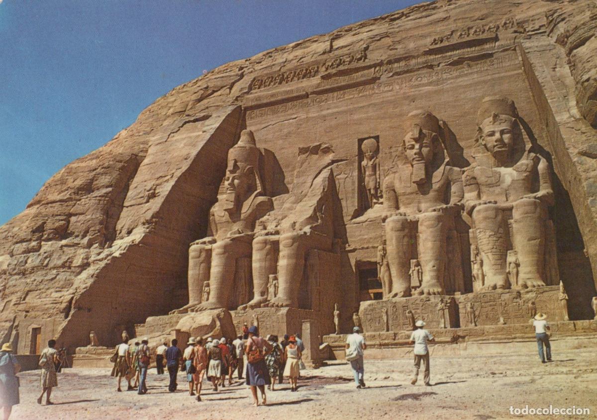 Postales: Egypt Abu Simbel General View of the Temple Tourists Visiting Ancient *YAN261
