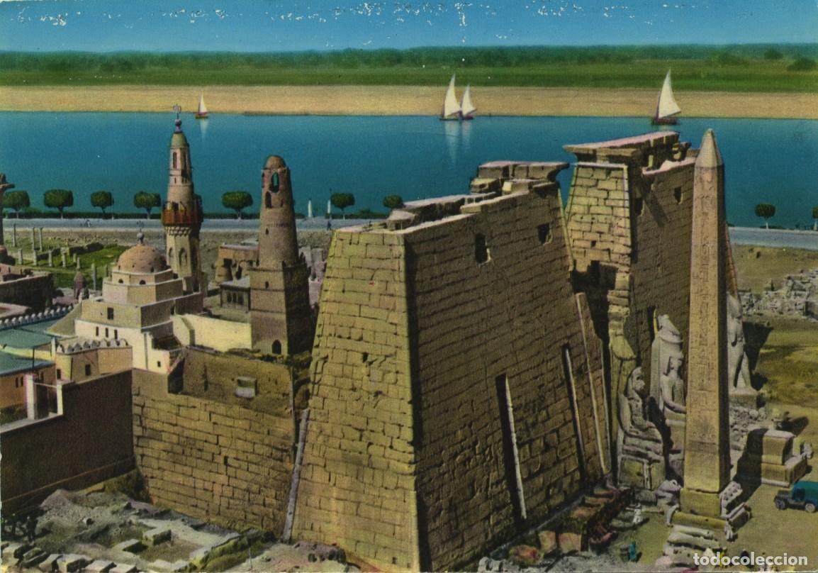Postales: N&ordm; LUXOR. Egipto. Puerta de Rams&eacute;s II y su obelisco. Sin circular. ED. LEHNERT & LANDROCK