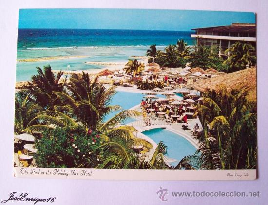 Cartes Postales: THE POOL AT THE HOLIDAY INN HOTEL. PHOTO LARRY WITT. JAMAICA 1973