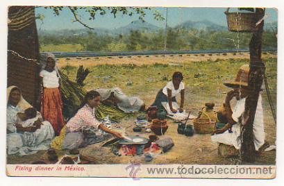 Postais: M&Eacute;XICO. FIXING DINNER IN MEXICO. (J. G. HATTON)