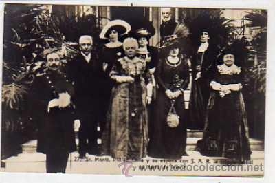 Postales: 27. Sr Montt, Pte de Chile y su esposa con la Infanta Isabel al Chata y su Dama de Honor. Monarquia