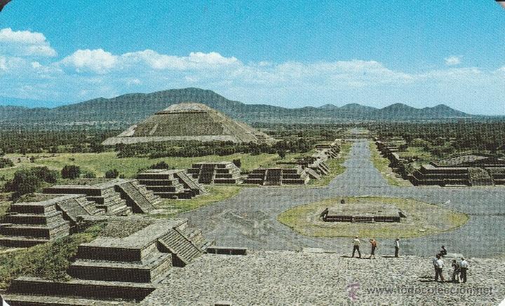 Postais: N&ordm; 20139 POSTAL PLAZA DE LA LUNA CALZADA DE LOS MUERTOS Y PIRAMIDE DEL SOL MEXICO