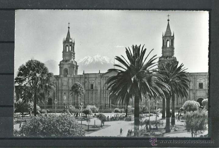 Postkarten: 3 POSTALES FOTOGRAFICAS DE PERU -PLAZA DE ARMAS Y CATEDRAL - FOTOS DE SWISS - SIN CIRCULAR