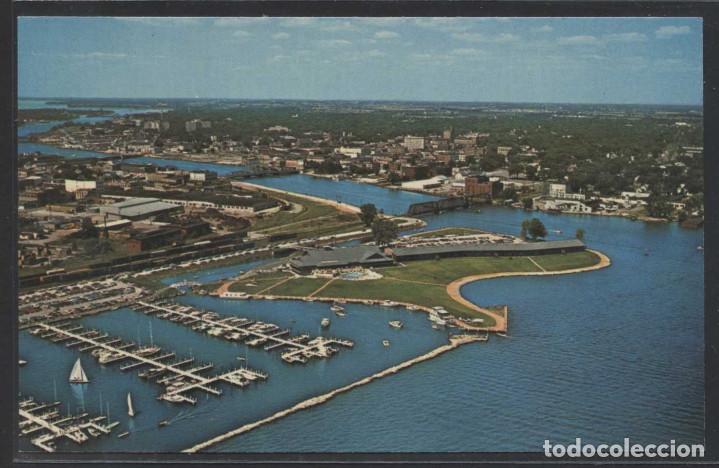 Cartoline: U.S.A. WI - Oshkosh. *The Pioneer Inn. Marina...* Nueva.