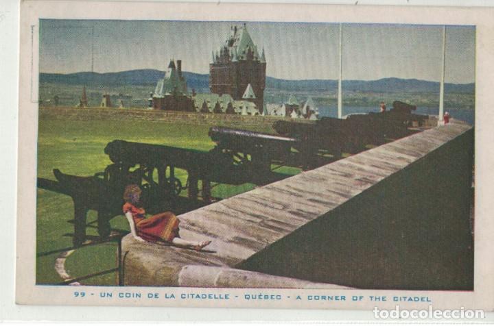Postales: Un coin de la Citadelle Una esquina de la Ciudadela Qu&eacute;bec Canada A corner of the Citadel A&ntilde;os 50