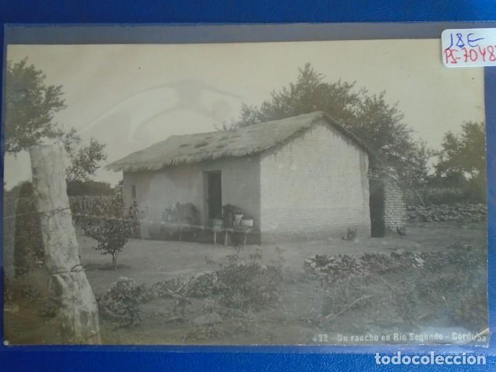 Postales: (PS-70488)POSTAL FOTOGRAFICA DE CORDOBA(ARGENTINA)-UN RANCHO EN RIO SEGUNDO