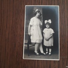 Postales: POSTAL ANTIGUA, FOTOGRAFÍA DE MUJER Y NIÑA, BUENOS AIRES, AÑO 1922. Lote 403083589