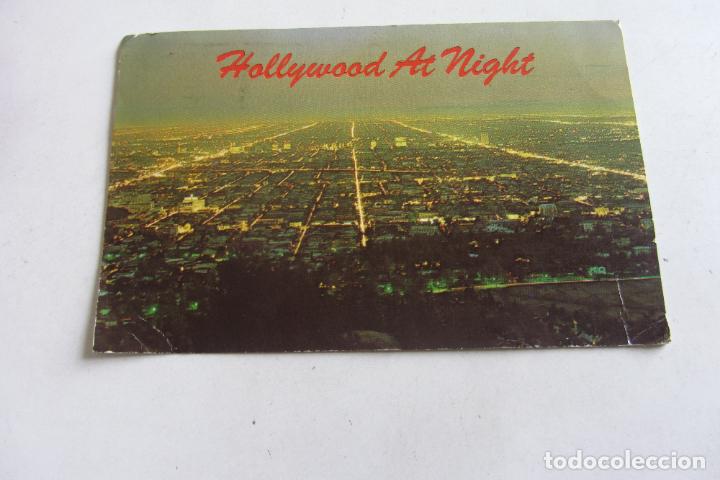 Cartes Postales: antigua postal con sello circulada HOLLYWOOD AT NIGHT 1973 ARX226