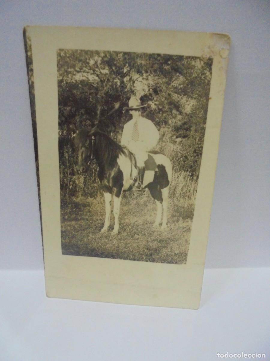 Postales: TARJETA POSTAL FOTOGRAFICA. CUBANO A CABALLO.