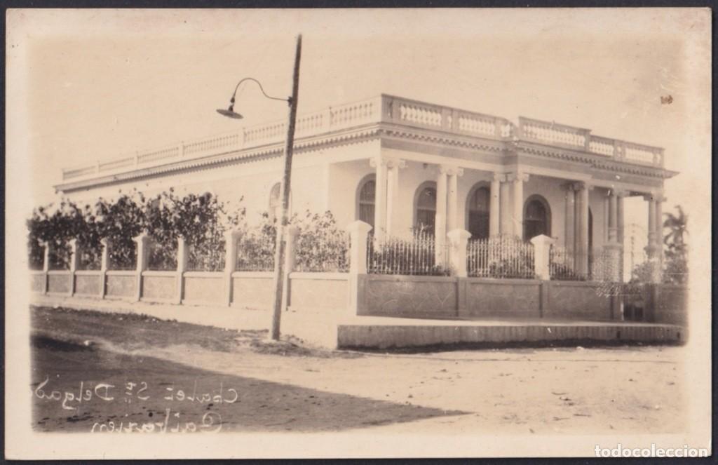 Postkarten: POS-1635 CUBA POSTCARD CIRCA 1940 CAIBARIEN ORIGINAL PHOTO POSTCARD STREET.