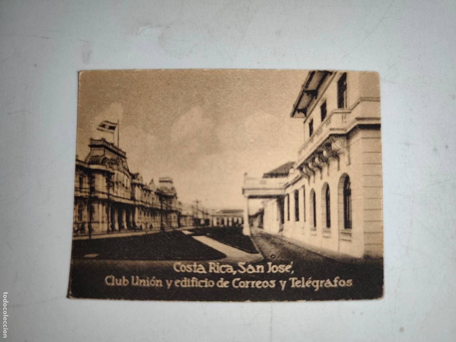 Cartoline: POSTAL ORIGINAL DECADA DE LOS A&Ntilde;OS 30. COSTA RICA, SAN JOSE, CLUB UNION Y EDIFICIO DE CORREOS. LEER