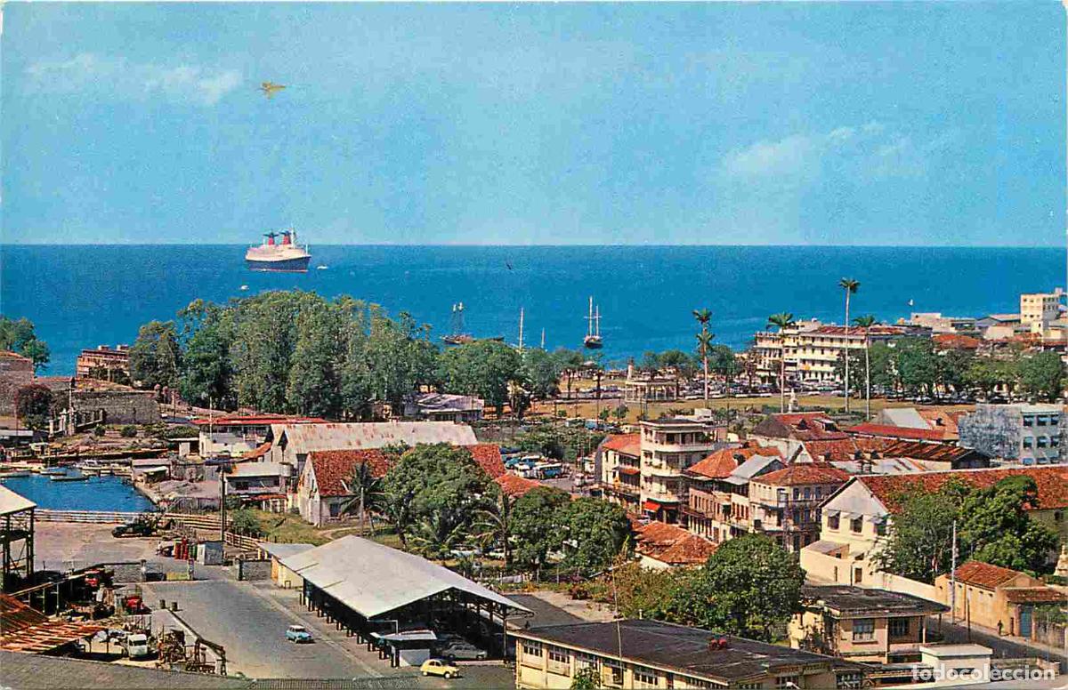 Cartoline: Martinique - Fort de France - Vue sur la Savane et la Baie des Flamands - sur rade le paquebot Franc
