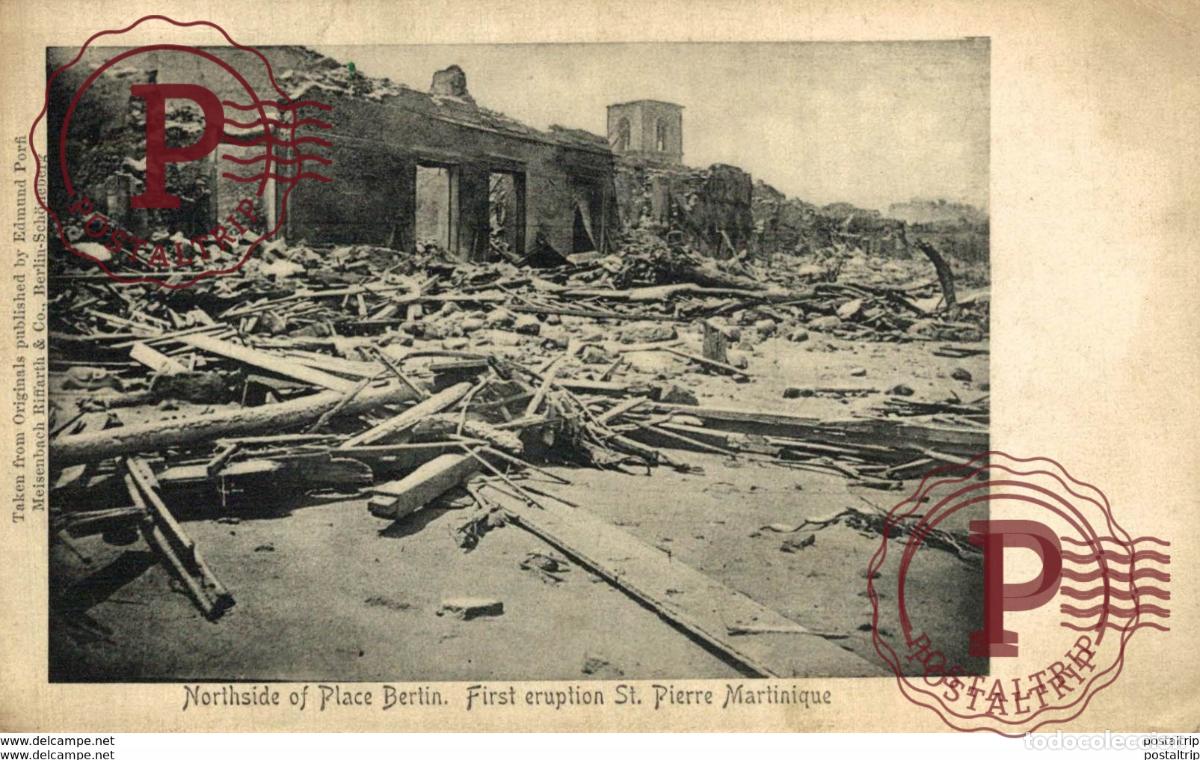 Cartoline: MARTINIQUE - NORTHSIDE OF PLACE BERLIN. FIRST ERUPTION ST PIERRE MARTINIQUE