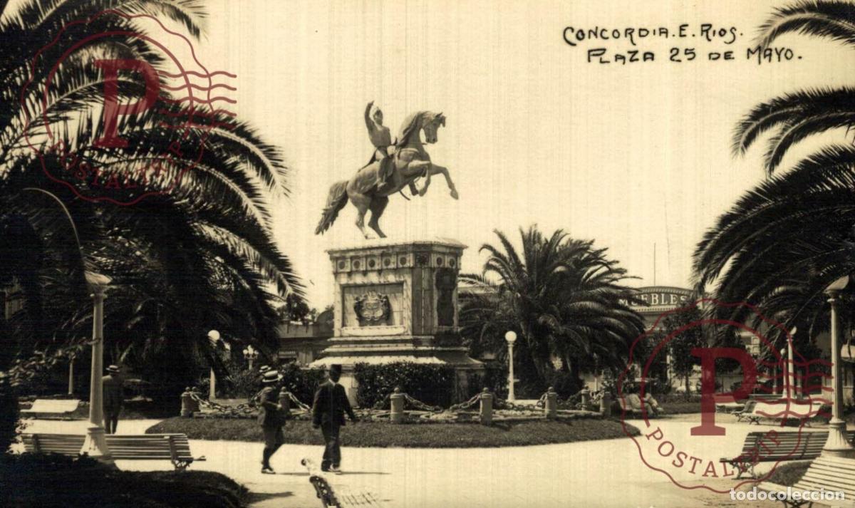 Postales: ARGENTINA. PLAZA 25 DE MAYO. CONCORDIA. RPPC