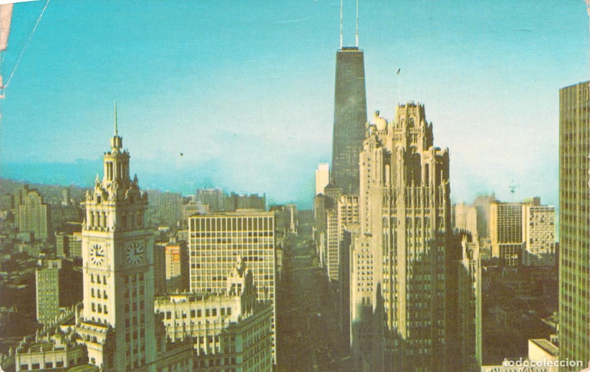Postales: Postal de North Michigan Avenue con Rascacielos Emblem&aacute;ticos de Chicago