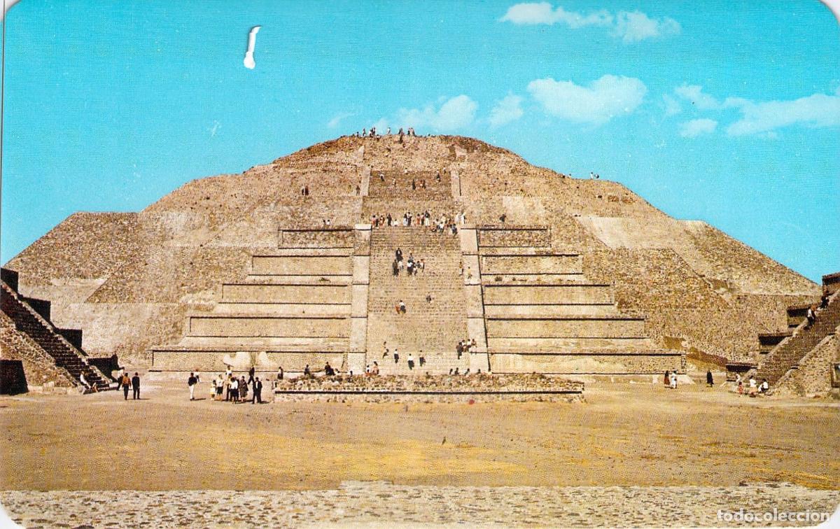 Postales: Postal de la Plaza y la Pir&aacute;mide de la Luna, Teotihuac&aacute;n, M&eacute;xico