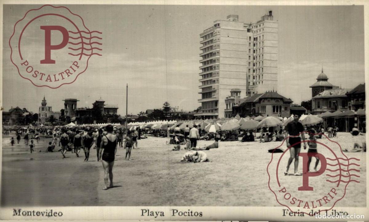 Postales: URUGUAY. MONTEVIDEO. PLAYA DE LOS POCITOS. FERIA DEL LIBRO. RPPC FOTOGRAFICA